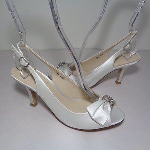Brianna Leigh Size 7 ANGIE Satin New Sandals